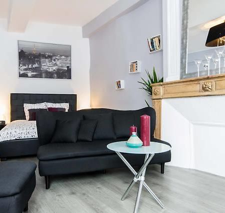 La Petite Bourgogne Apartment Dijon Room photo
